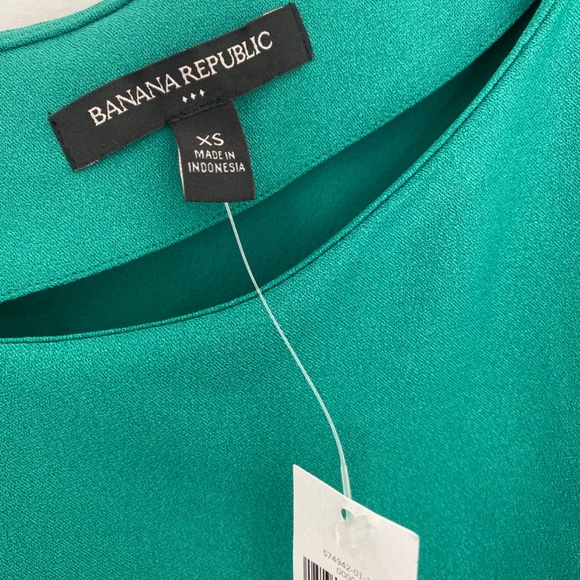 NWT asymmetrical ruffle top - Picture 2 of 4